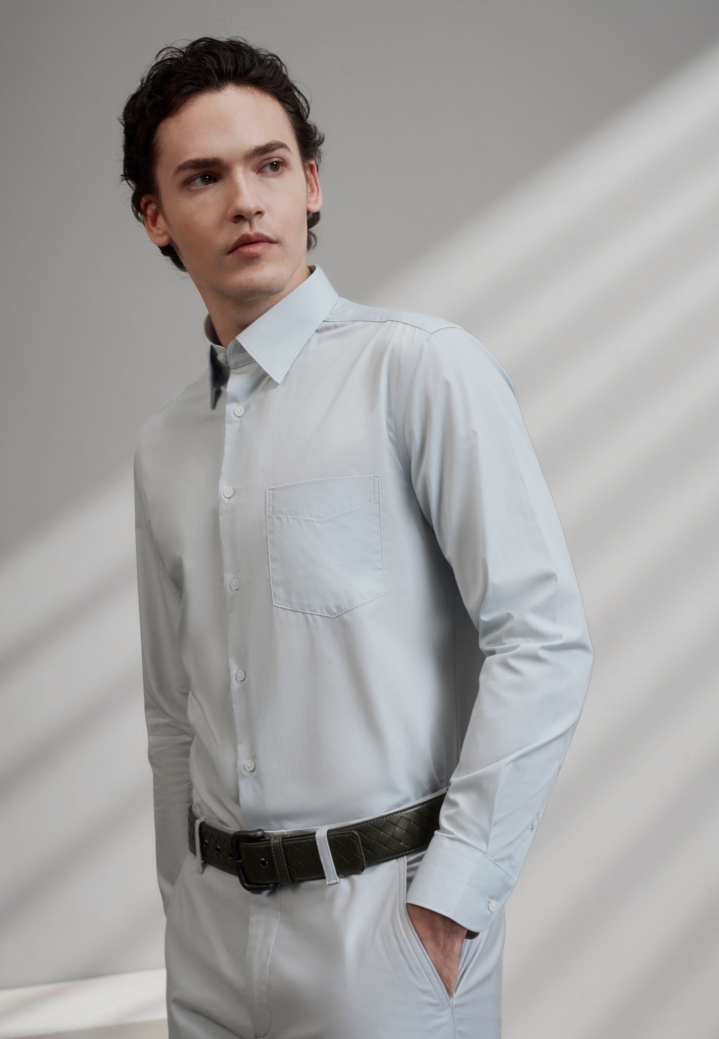 เสื้อเชิ้ตแขนยาวแบบทางการสำหรับผู้ชาย Smart Fit