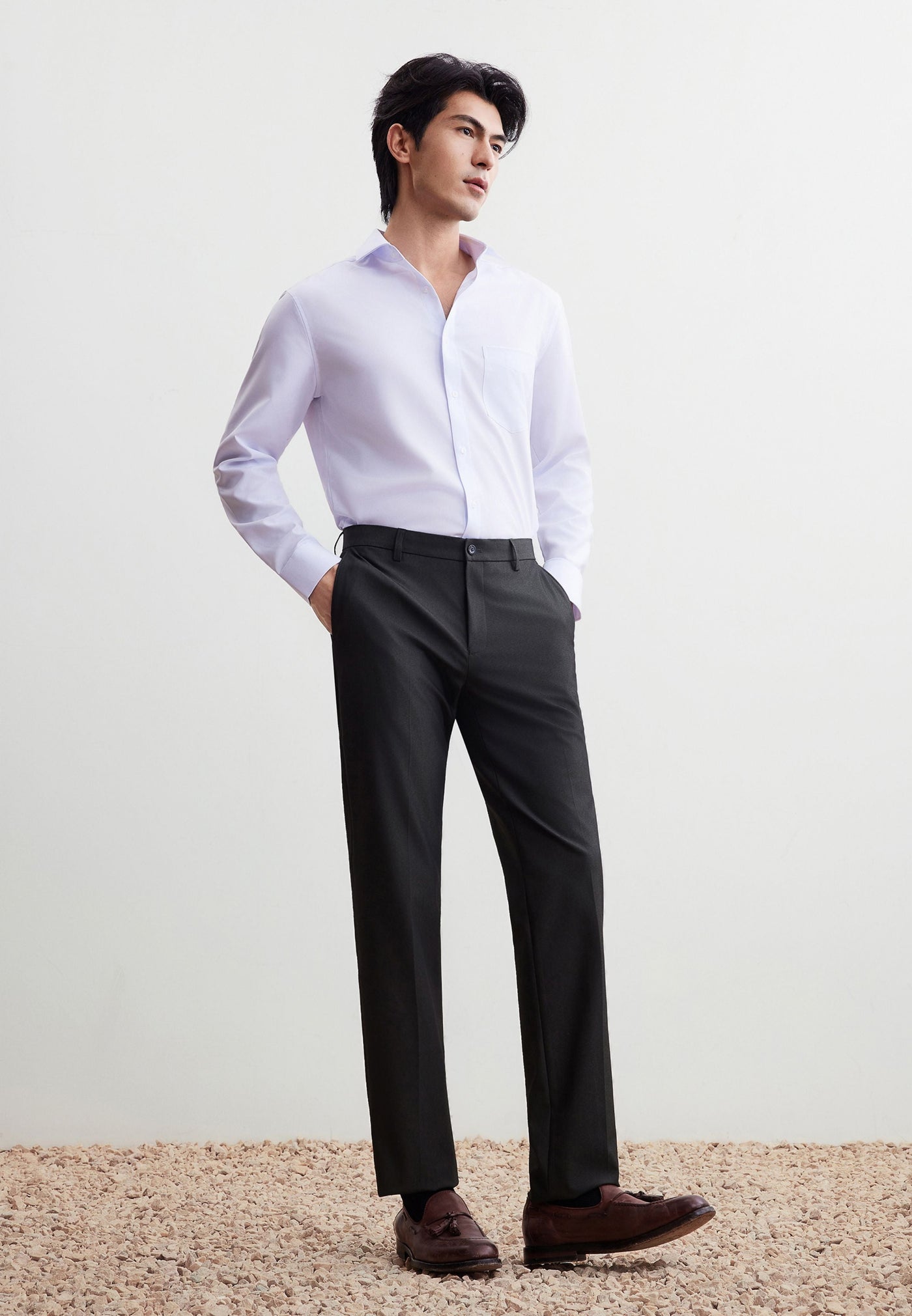 เสื้อเชิ้ตแขนยาวแบบทางการสำหรับผู้ชาย Smart Fit