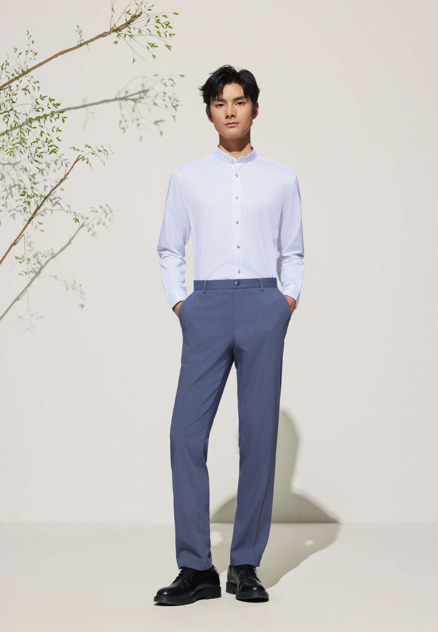 เสื้อเชิ้ตแขนยาวแบบทางการสำหรับผู้ชาย Smart Fit