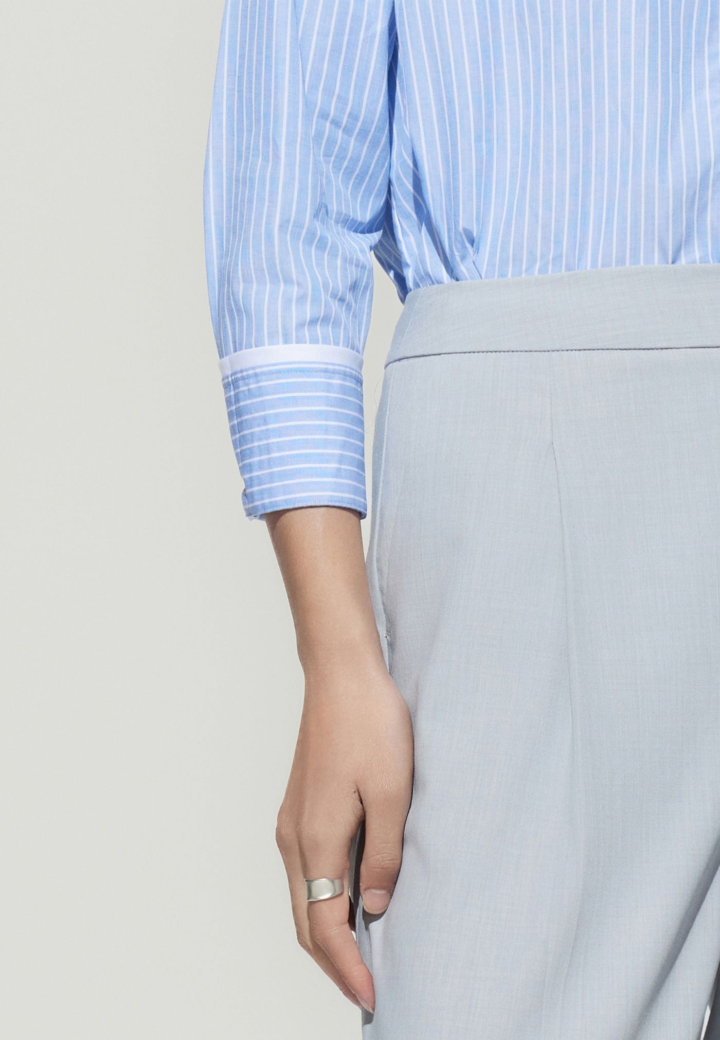เสื้อเชิ้ตลำลองสำหรับผู้หญิง Relaxed Fit