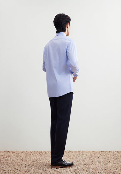 เสื้อเชิ้ตแขนยาวแบบทางการสำหรับผู้ชาย Smart Fit