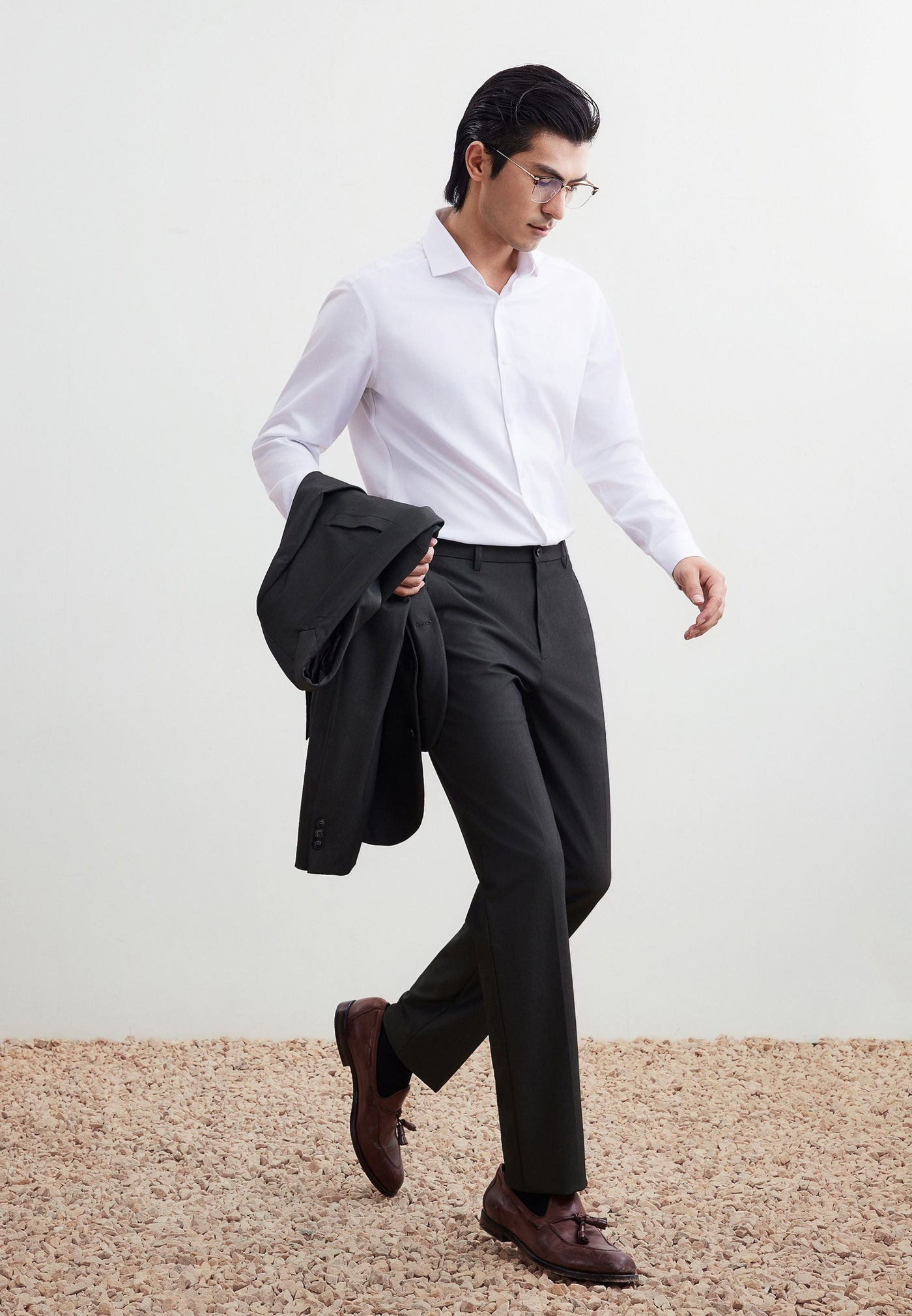 เสื้อเชิ้ตแขนยาวแบบทางการสำหรับผู้ชาย Smart Fit