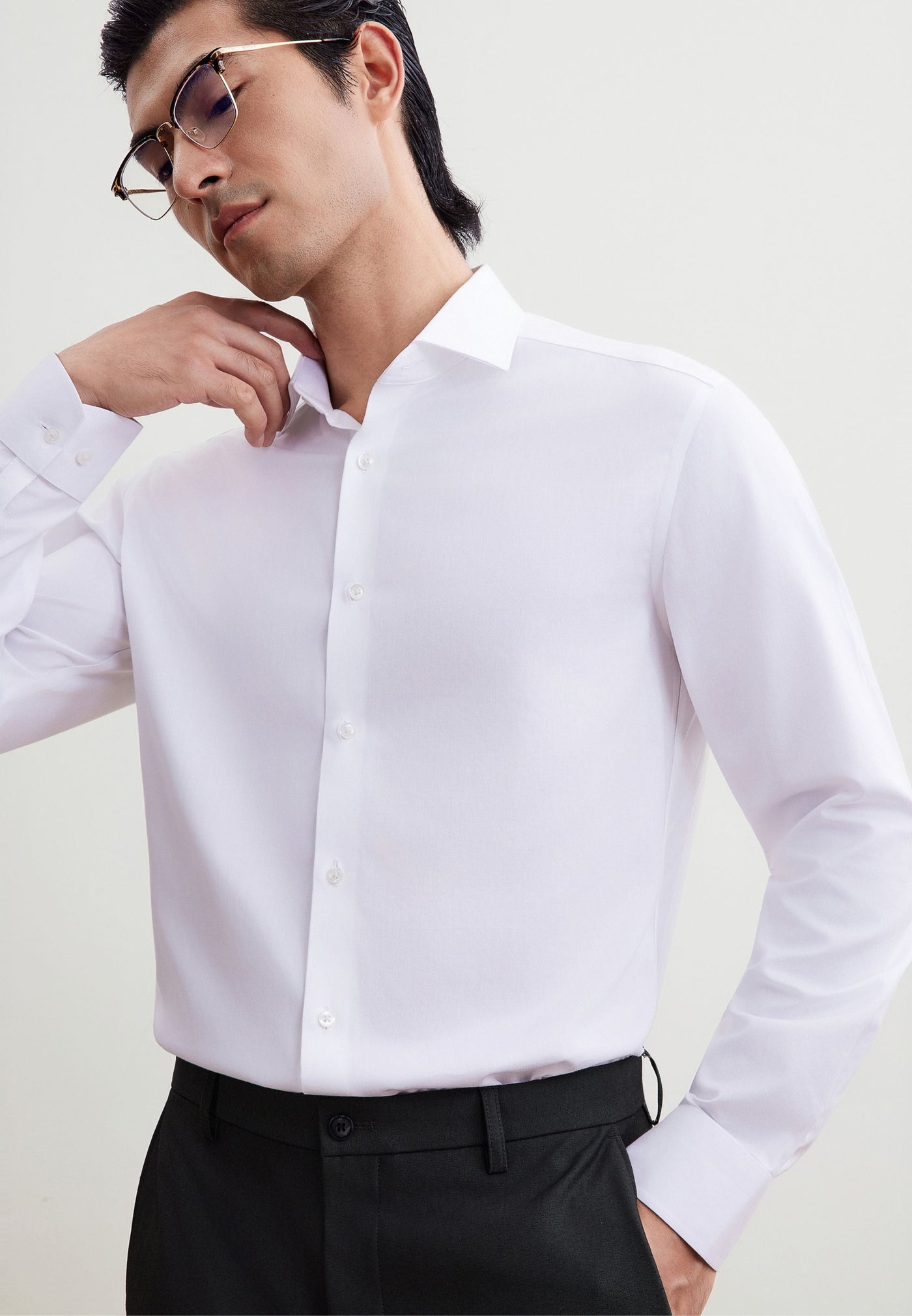 เสื้อเชิ้ตแขนยาวแบบทางการสำหรับผู้ชาย Smart Fit