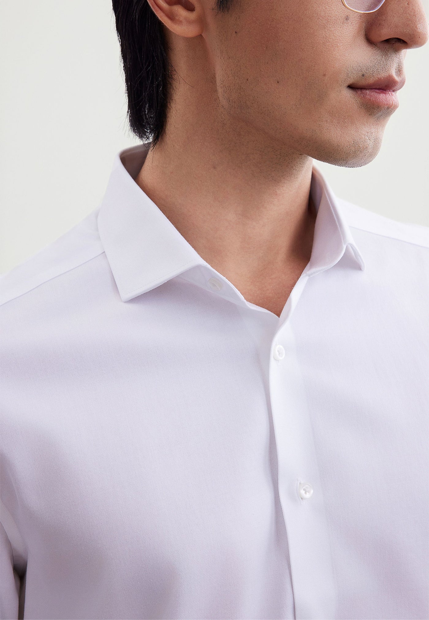 เสื้อเชิ้ตแขนยาวแบบทางการสำหรับผู้ชาย Smart Fit