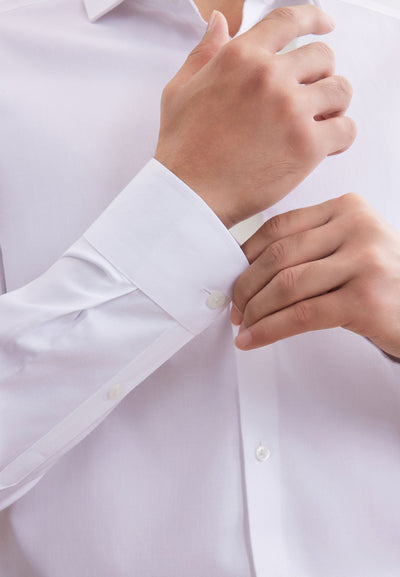 เสื้อเชิ้ตแขนยาวแบบทางการสำหรับผู้ชาย Smart Fit