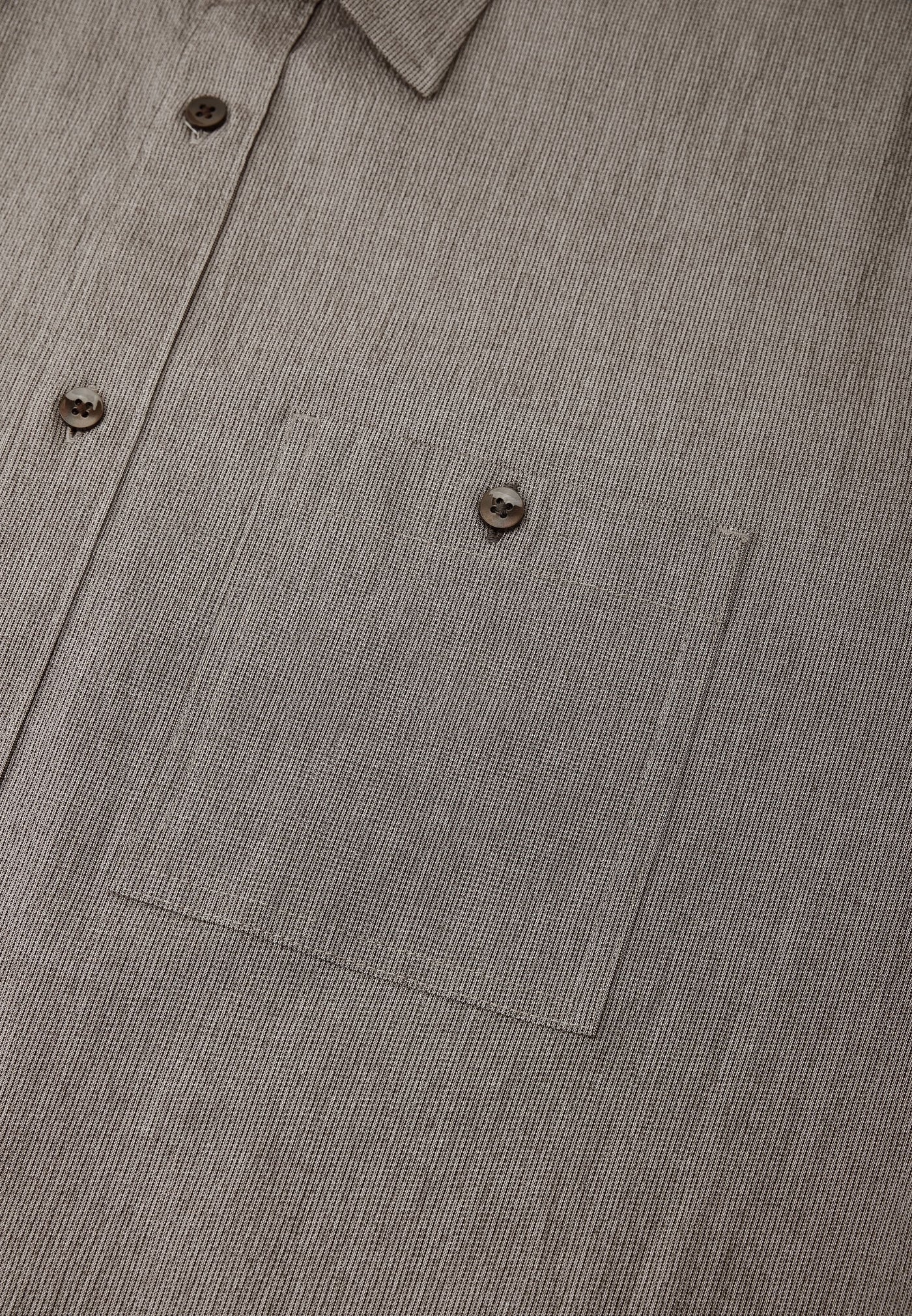 เสื้อเชิ้ตแขนยาวลำลองสำหรับผู้ชาย Comfort Fit