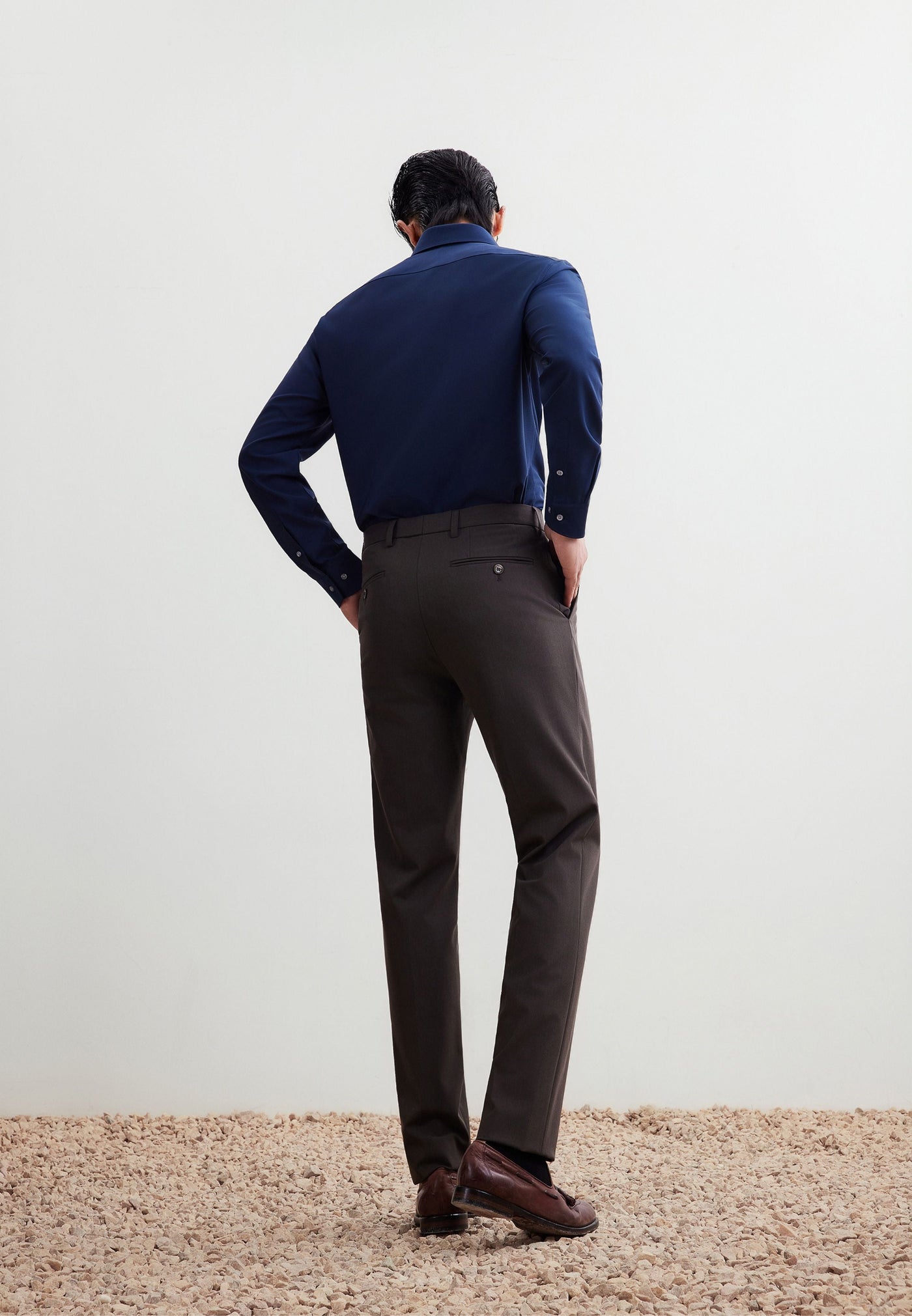 เสื้อเชิ้ตแขนยาวแบบทางการสำหรับผู้ชาย Smart Fit