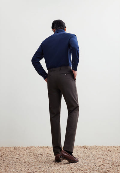 เสื้อเชิ้ตแขนยาวแบบทางการสำหรับผู้ชาย Smart Fit