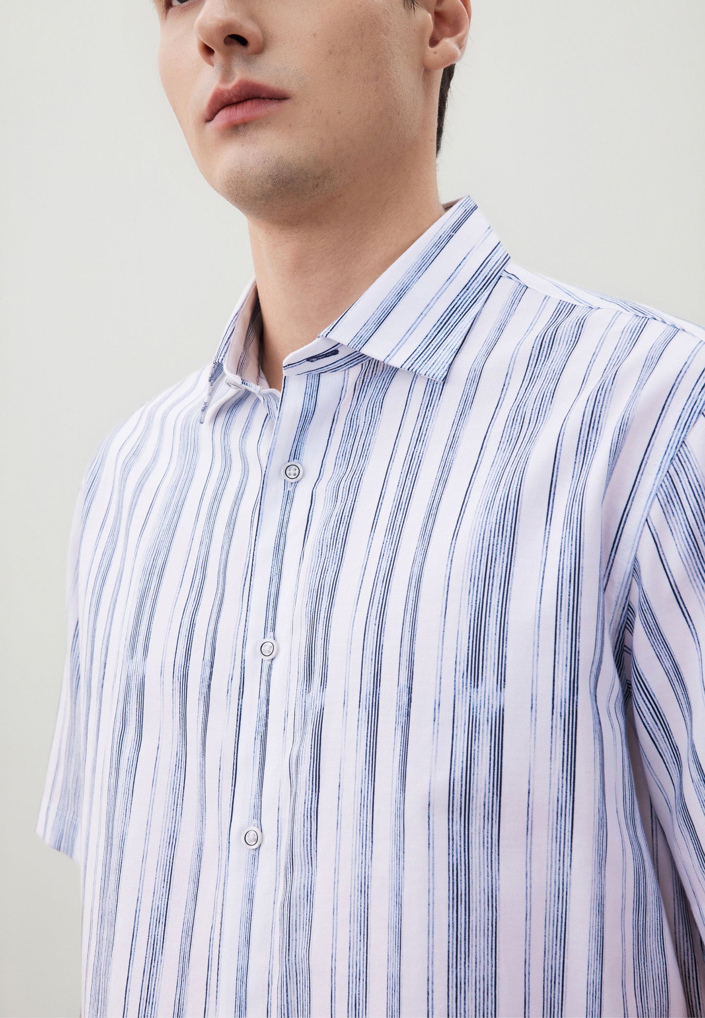 เสื้อเชิ้ตแขนสั้นลำลองสำหรับผู้ชาย Comfort Fit