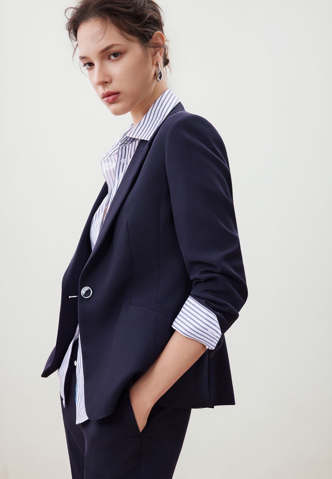 เสื้อสูทสำหรับผู้หญิง Slim Fit