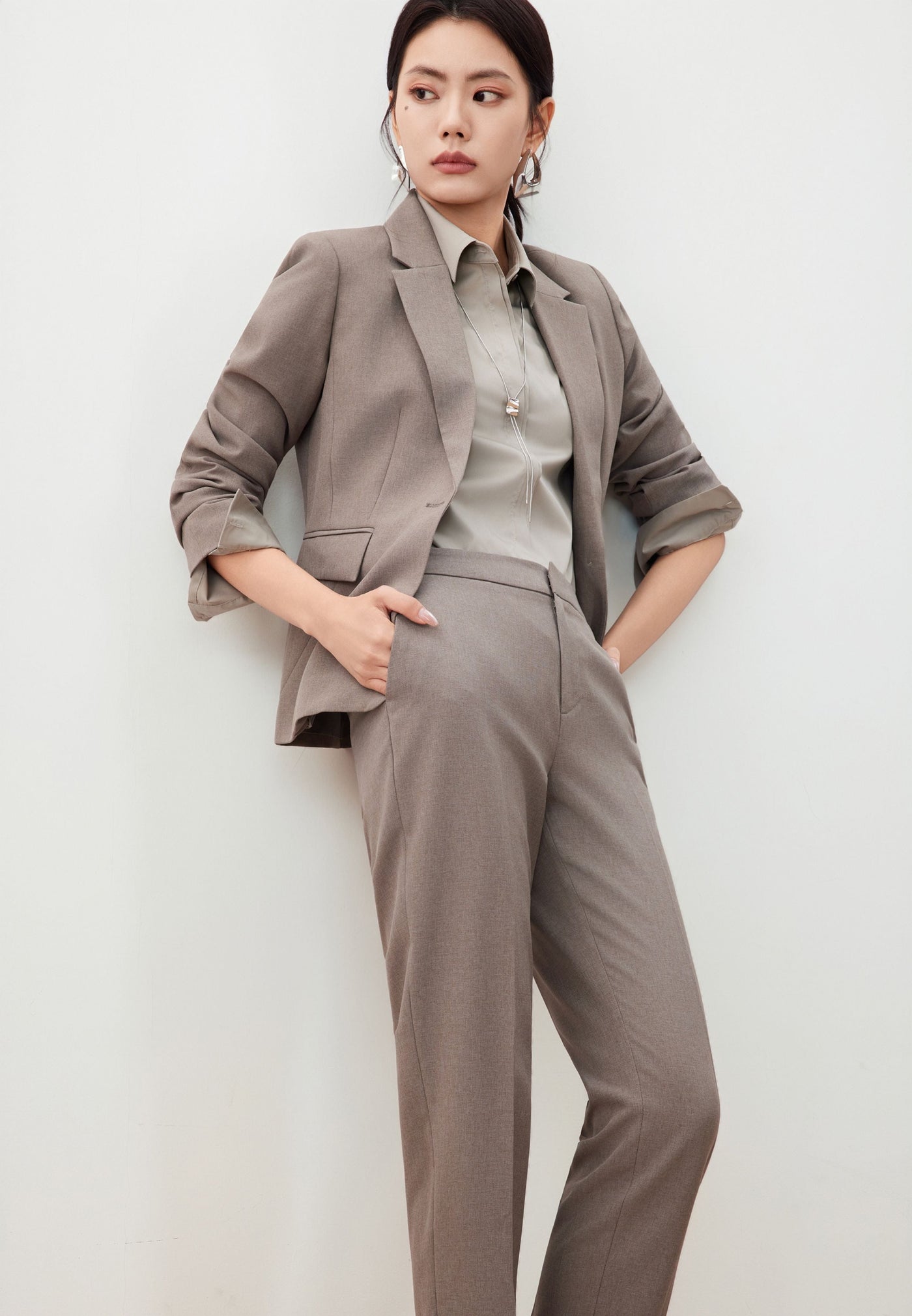 เสื้อสูทสำหรับผู้หญิง Slim Fit