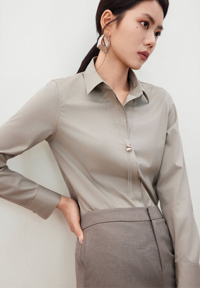 เสื้อเชิ้ตแบบทางการสำหรับผู้หญิง Slim Fit