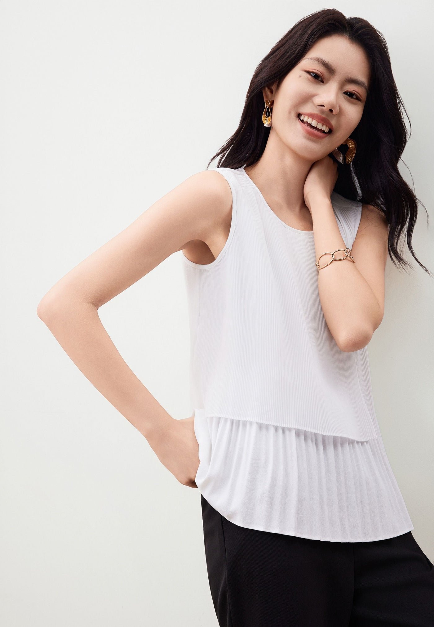 Women Clothing Sleeveless Gradient Pleat Puff Shoulder Blouse Regular Fit