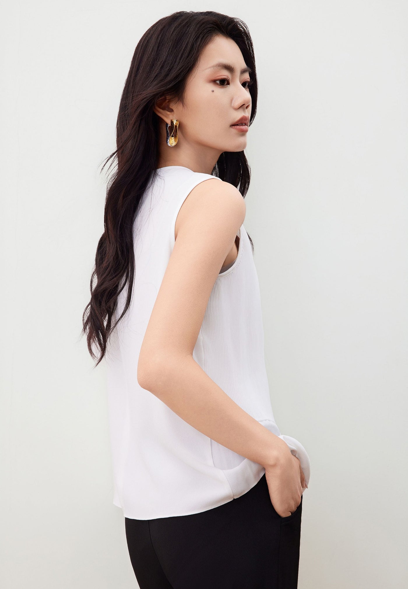 Women Clothing Sleeveless Gradient Pleat Puff Shoulder Blouse Regular Fit
